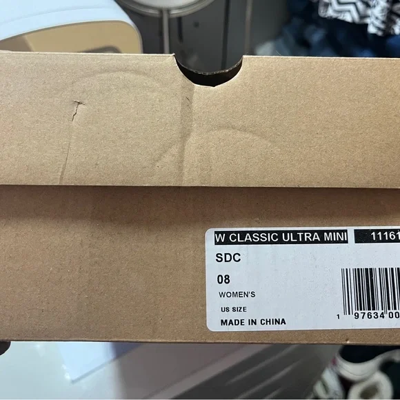 Women’s UGG Classic Ultra Mini Boots - Clover size 8 - Picture 7 of 7